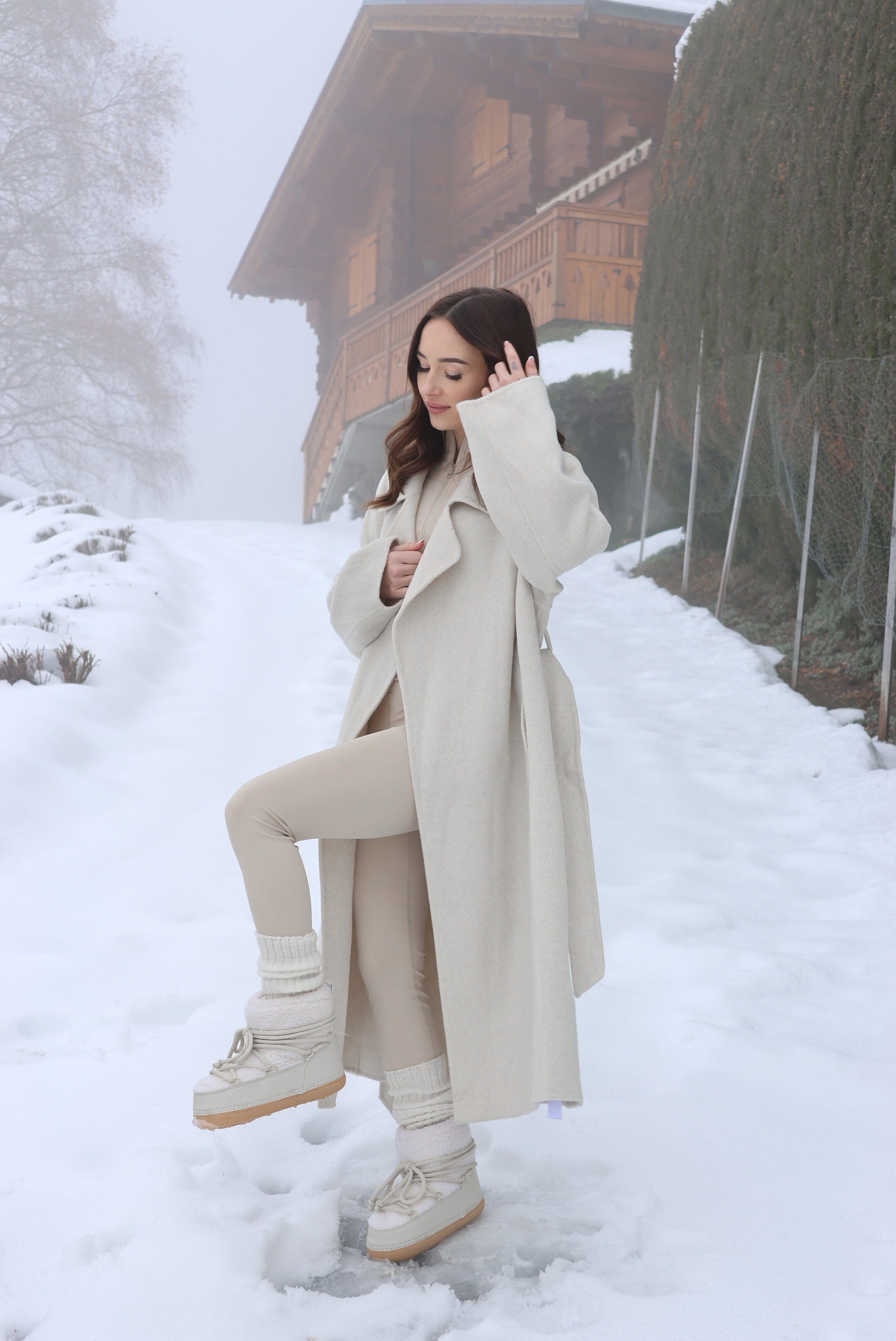 Snow boots